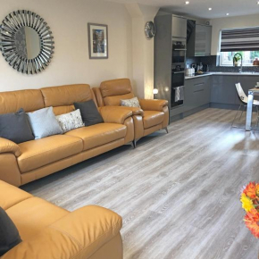 City Centre Town House with City Views and Free Parking 7FSBI